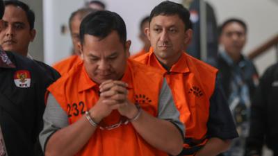 Delapan Tersangka Kasus HGB Keluar Gedung KPK