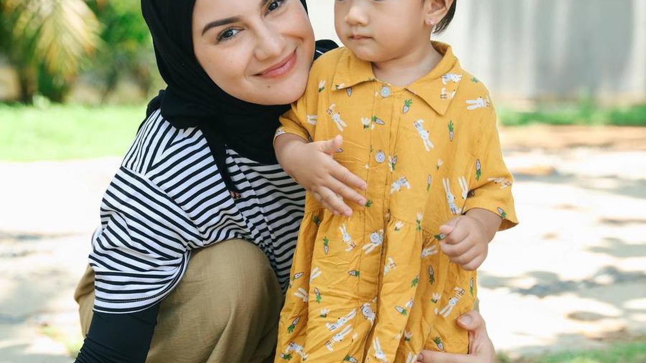 Tetap Gugat Cerai Ammar Zoni