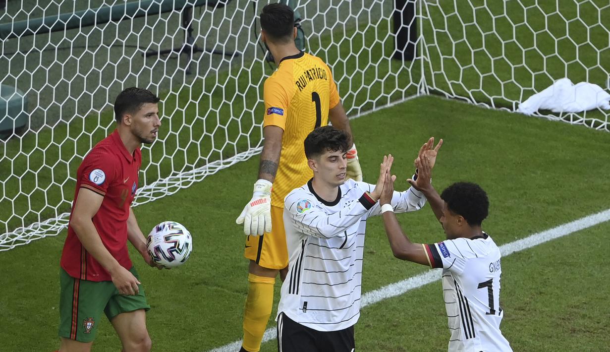 Kai Havertz. Striker Jerman berusia 22 tahun ini telah mencetak 2 gol di fase grup saat bersua Portugal dan Hongaria. Bahkan saat kontra Portugal, selain 1 gol yang dicetaknya, dirinya juga berperan besar dalam 2 gol bunuh diri Portugal. (Foto: AP/Pool/Matthias Hangst)