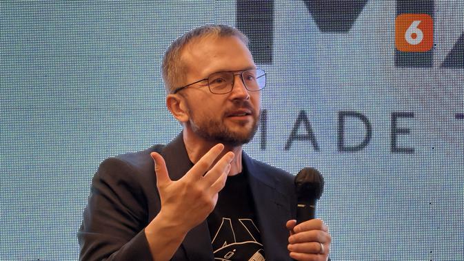 <p>Maxim Bondar, Head of Business & Marketing, MX, saat di acara MX Fest 2025 di Jakarta, Rabu (12/11/2025). (Liputan6.com/ Yuslianson)</p>