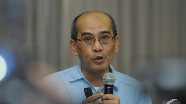 Faisal Basri Sarankan Hapus Premium