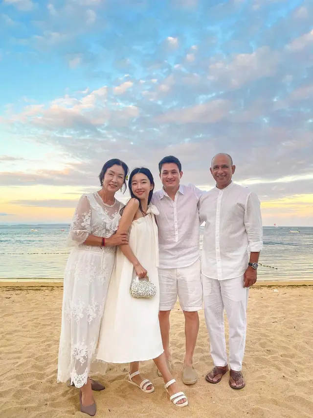 Resepsi Pernikahan Sunny Dahye (Instagram @sunnydahye)