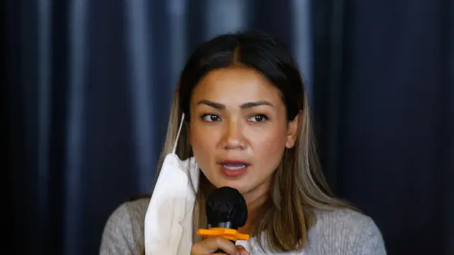 Nirina Zubir jumpa pers soal kasus mafia tanah yang menimpa keluarganya (Bayu Hendarto/Kapanlagi.com)
