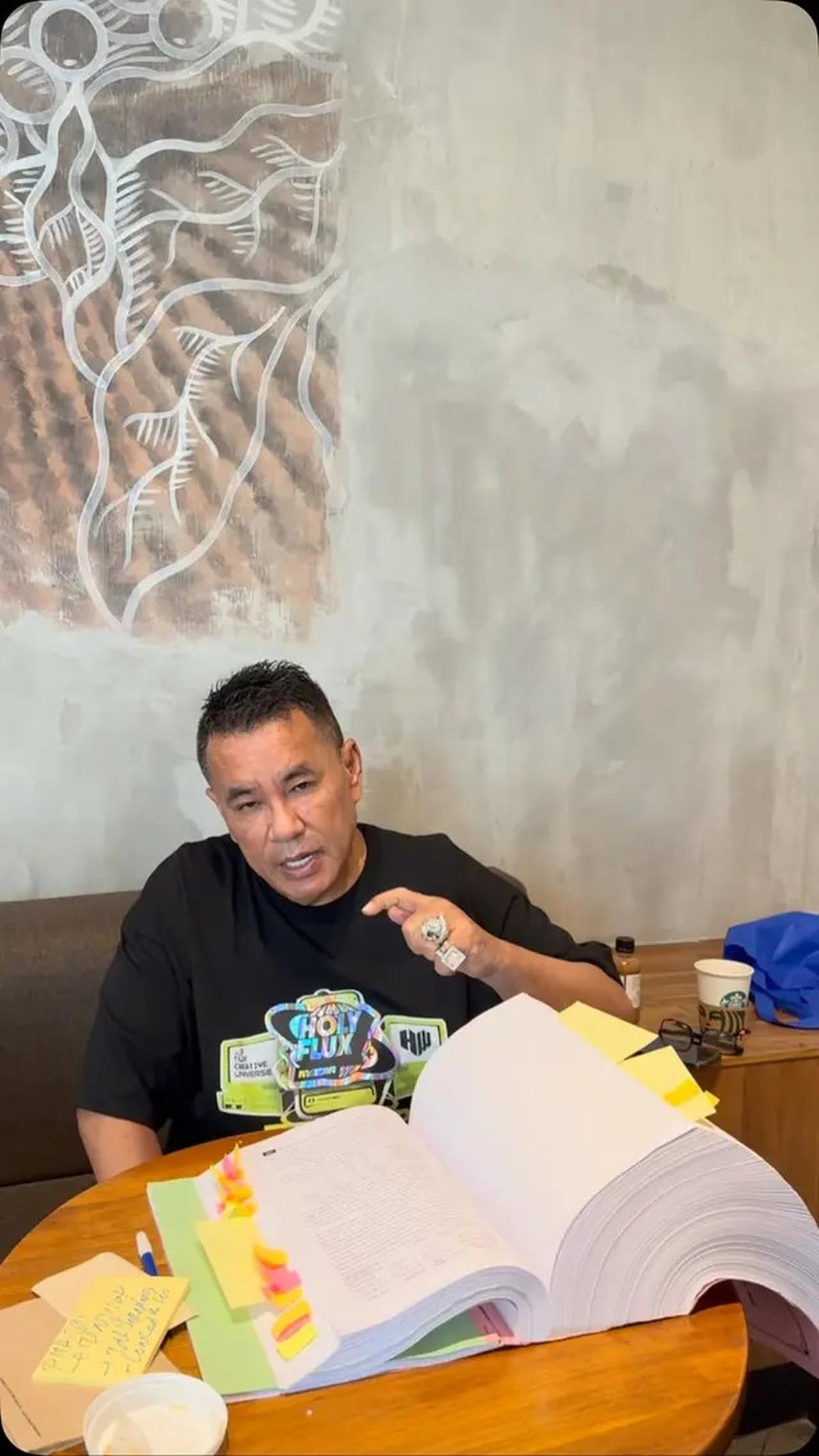 Hotman Paris Usul Prabowo Bikin Kebijakan Tax Amnesty Usai APBN Defisit Rp31,2 Triliun, Alasannya?