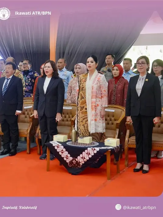 Terbaru, Annisa Pohan terlihat mendampingi AHY saat memwisuda 702 Taruna STPN di Yogyakarta pada hari Minggu lalu. [@annisayudhoyono].