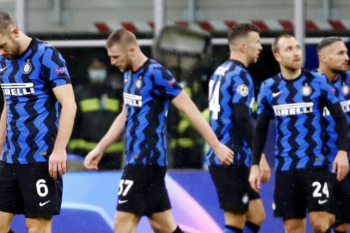 FOTO: Wajah Kecewa Pemain Inter Milan Usai Gagal Total di Liga Champions