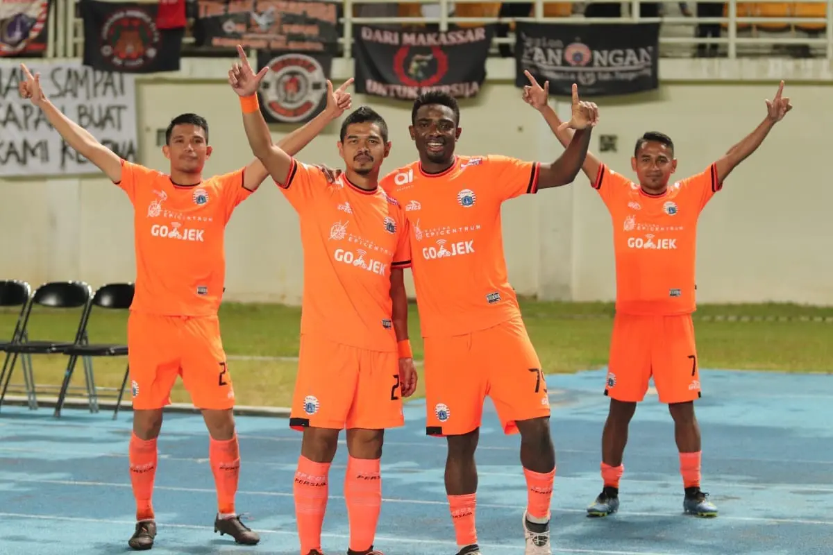 Persija, Mitra Kukar