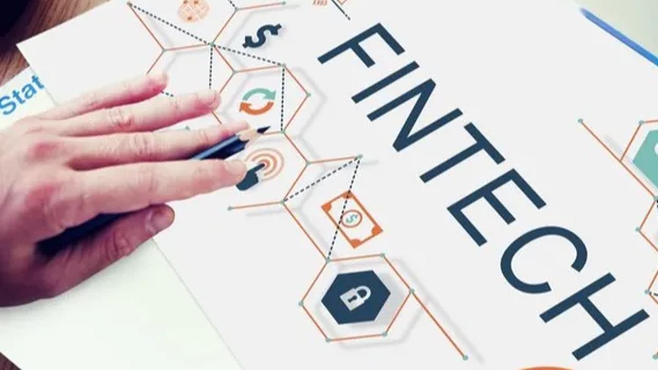 Semakin masifnya pertumbuhan ekonomi digital di Indonesia, tak lepas dari perkembangan fintech yang terjadi beberapa tahun terakhir.