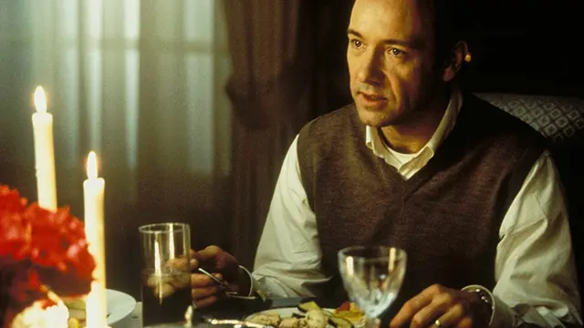 Kevin Spacey dalam American Beauty. (Foto: Jinks/Cohen Company/ DreamWorks/ IMDb)