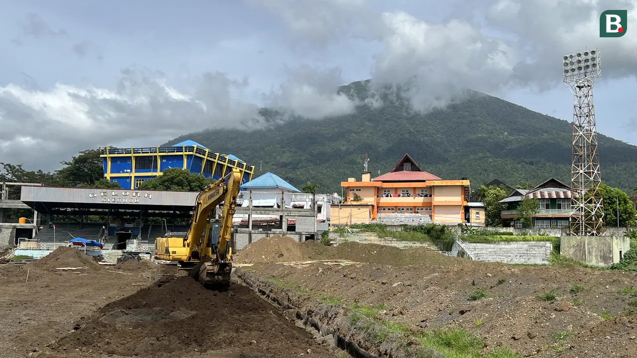 Renovasi Stadion Gelora Kie Raha, Ternate.
