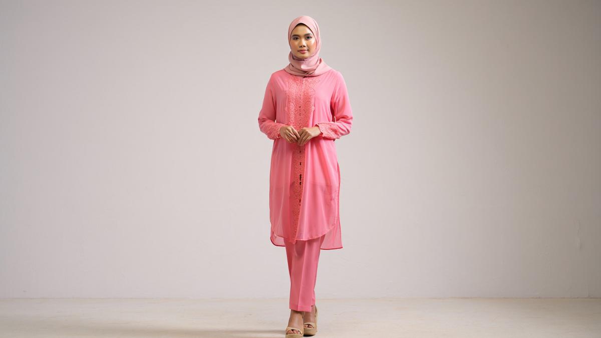 10 Tips Memilih Kebaya Pink dan Kombinasinya, Bisa Bikin Penampilanmu Makin Elegan