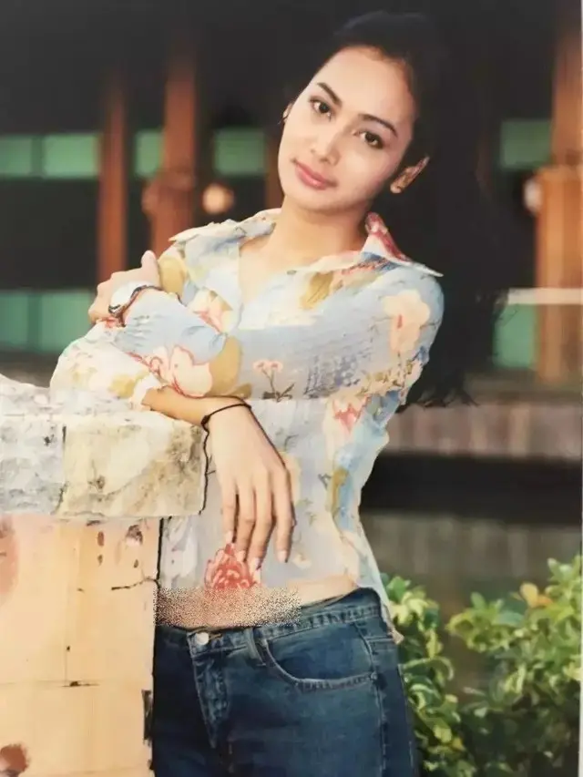 Pesona 6 Istri Vokalis Band di Masa Muda, Cantiknya Dewi Gita Awet