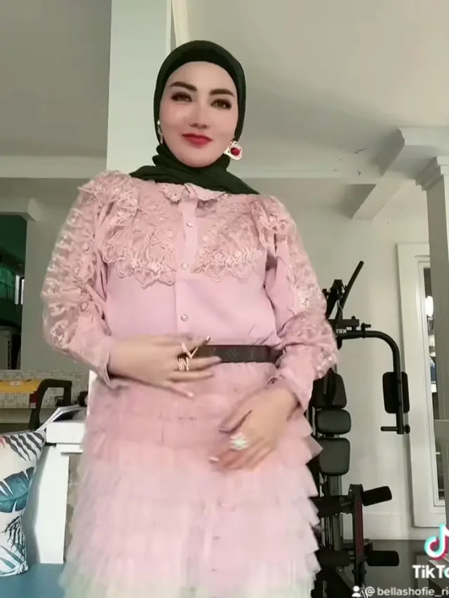 6 Potret Bella Shofie Di Kehamilan Kedua Perut Kian Besar Curi