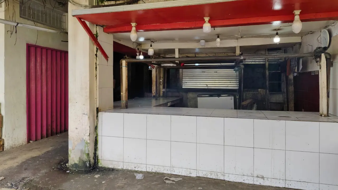 Kios pedagang daging sapi di Sukabumi sepi. (Liputan6.com/Fira Syahrin)