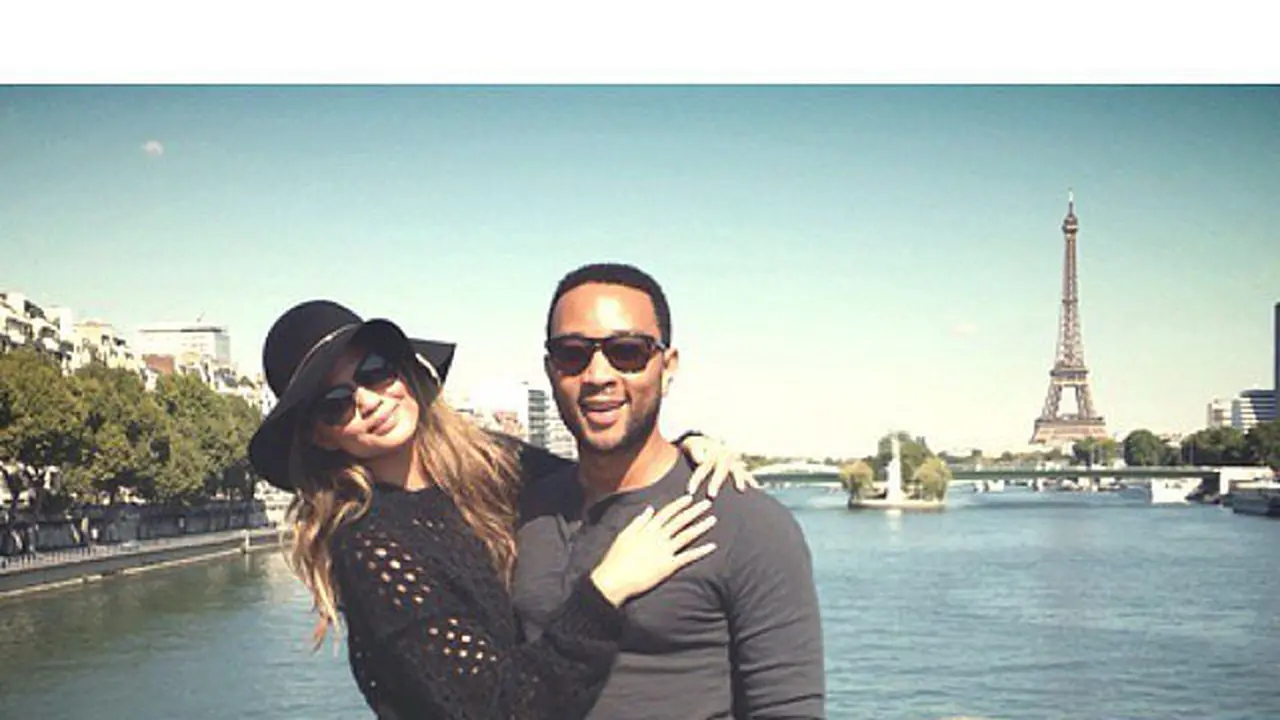Chrissy Teigen dan John Legend 