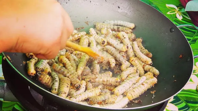 Cacing bancoule salah satu makanan di Kaledonia Baru
