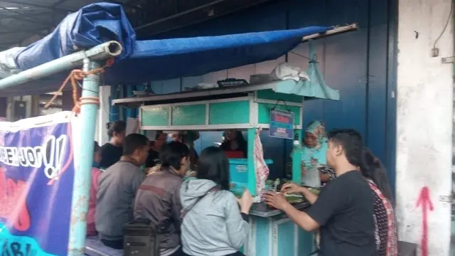 Nasi Soon Bu Roso Habis dalam Hitungan Jam