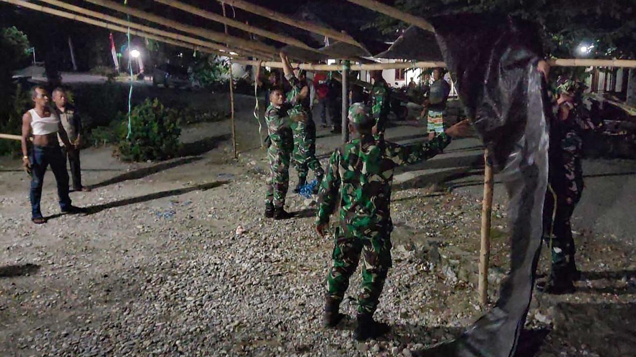 FOTO: TNI AD Bergerak Cepat Bantu Pemulihan Pasca Gempa Poso