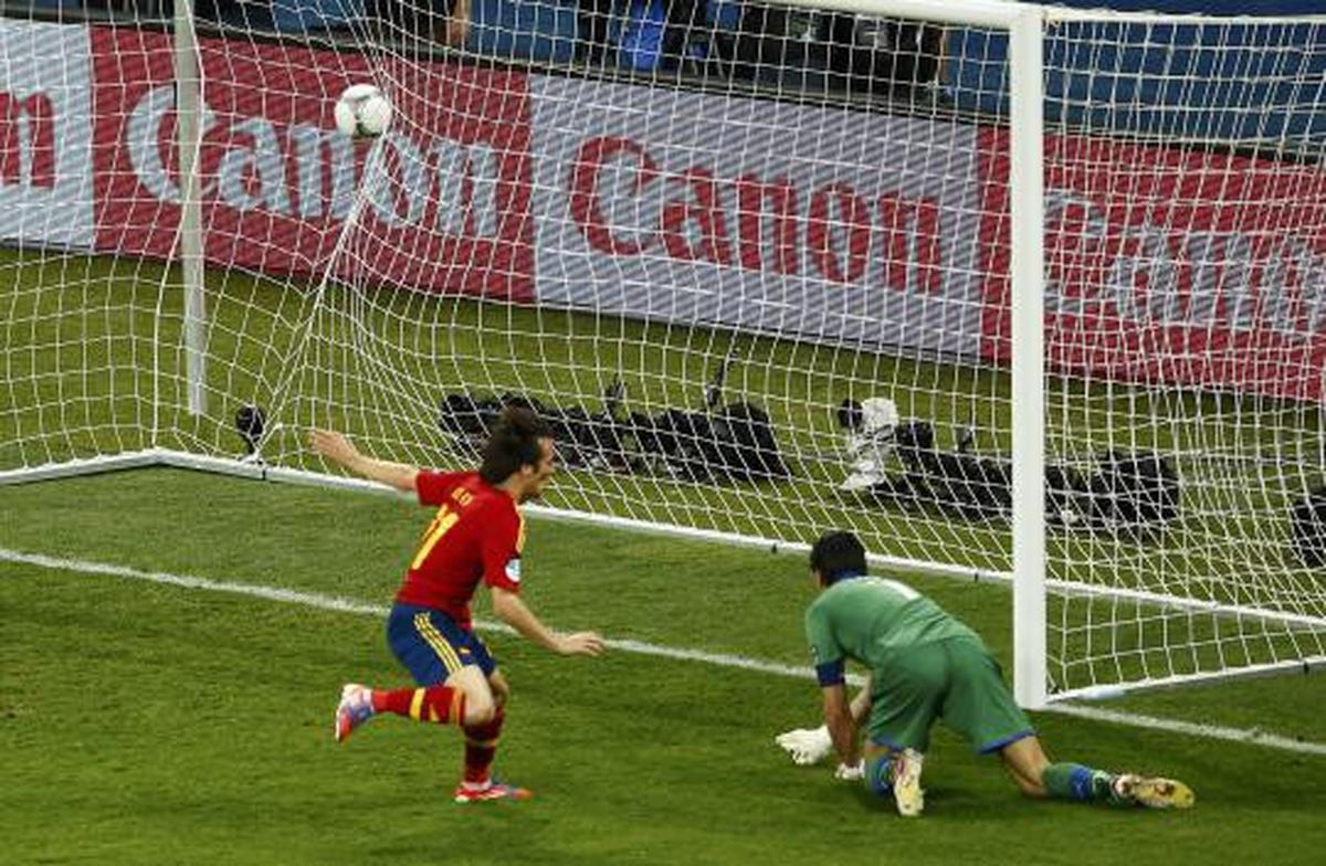 Bantai Italia, Spanyol pertahankan juara Eropa