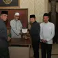 Suharso Monoarfa bersama fungsionaris PPP sowan ke Rais Aam PBNU KH Miftchul Akhyar. (Istimewa).