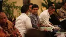 Para Menteri Kabinet Kerja saat menghadiri Sidang Kabinet Paripurna di Istana Negara, Jakarta, Senin (13/4/2015). Agenda tersebut membahas RKP 2016 dan pengarahan kepada menteri kabinet kerja. (Liputan6.com/Faizal Fanani)