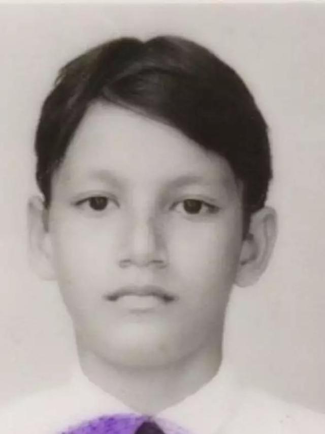 Potret Jadul 6 Pesinetron Cowok Pakai Seragam SD, Tampak Imut