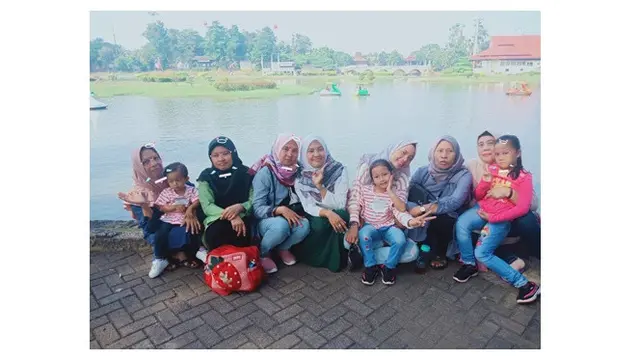 Foto Netizen Saat Enggak Sengaja Pakai Filter Ini Bikin Senyum-senyum