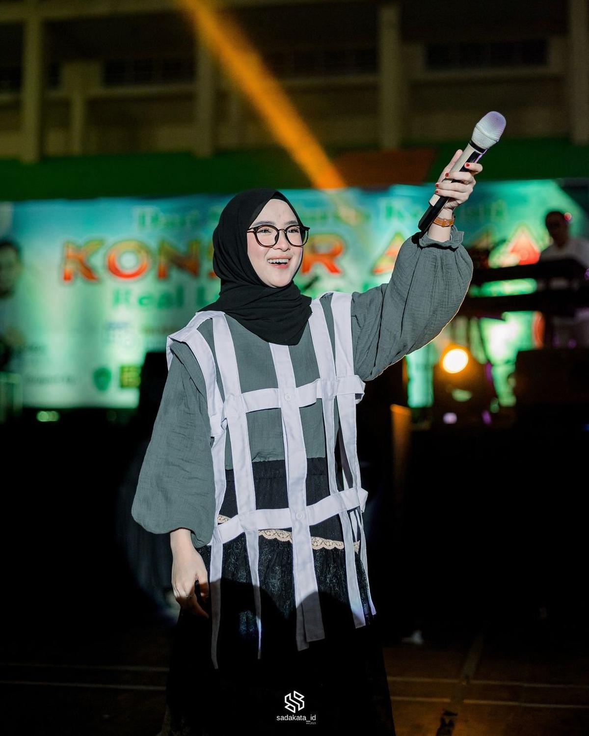Tampil Perdana Usai Menikah, Nissa Sabyan Dikabarkan Hamil