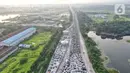Vice President Corporate Secretary and Legal PT Jasamarga Transjawa Tol Ria Marlinda Paaloo di Bekasi, Selasa, mengatakan volume kendaraan yang melintasi Tol Jakarta-Cikampek menjelang Lebaran 2023 ini terus mengalami kenaikan. (Liputan6.com/Angga Yuniar)