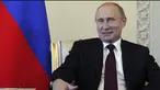 Beberapa foto memperlihatkan perubahan dramatis pada wajah pemimpin Rusia dalam beberapa tahun terakhir. Hal ini memicu rumor bahwa Vladimir Putin telah menjalani operasi plastik pada wajahnya.