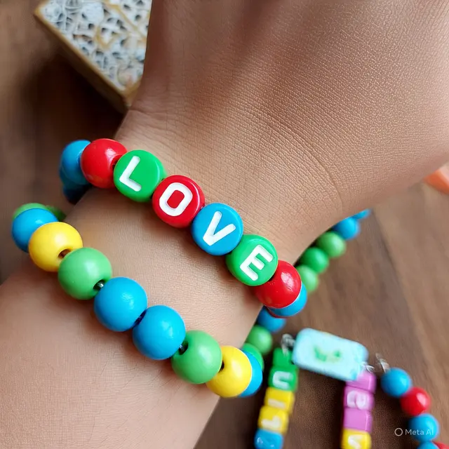 3. Gelang Manik Huruf (Alphabet Beads Bracelet)