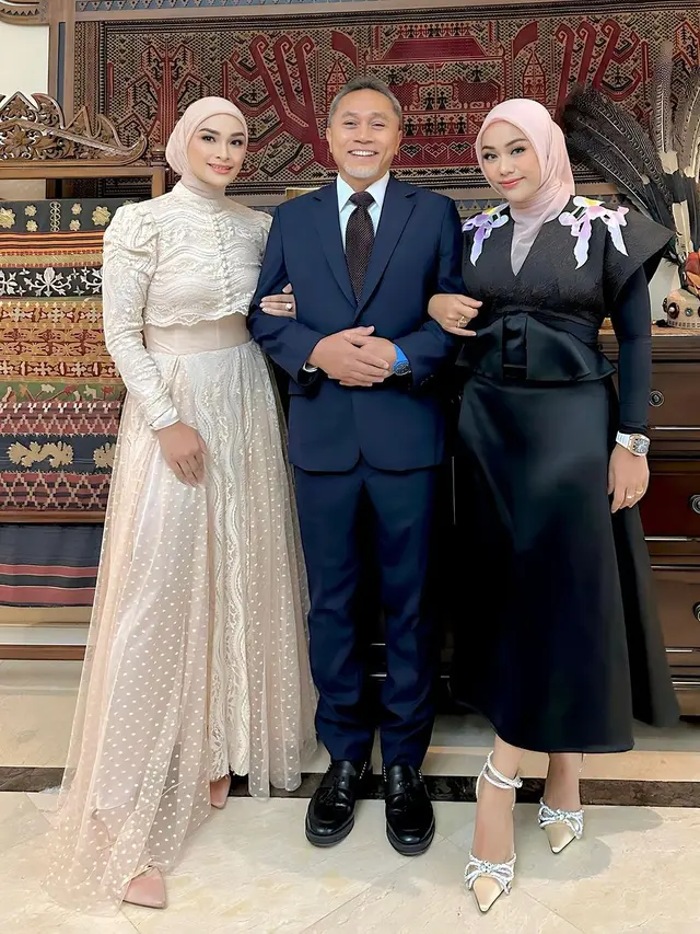 6 Gaya Kompak Putri Zulhas dan Zita Anjani, Dua Anak Zulkifli Hasan yang Sama-sama Terjun di Dunia Politik