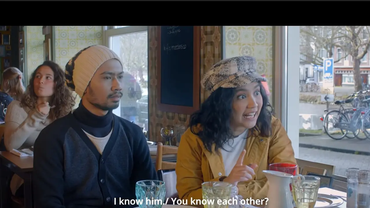Rachel Amanda dan Komika Ridwan Remin di trailer film Merindu Cahaya de Amstel.