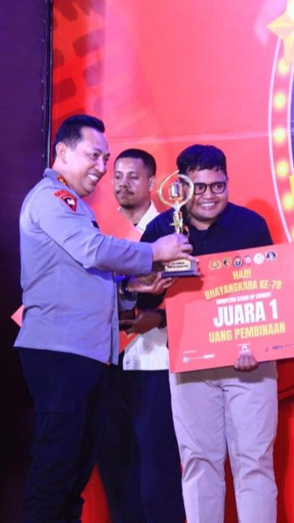 Polri Gelar Kompetisi Stand Up Comedy