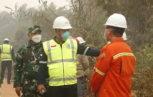 Tangani Karhutla Mempawah, Bos Antam Turun Langsung Pantau Pemadaman