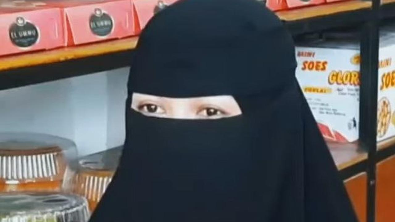 Istri Nekat Bikin Usaha saat Suami di-PHK, Modal Rp50.000 dan Kini Punya 14 Karyawan dengan Omzet Rp150 Juta