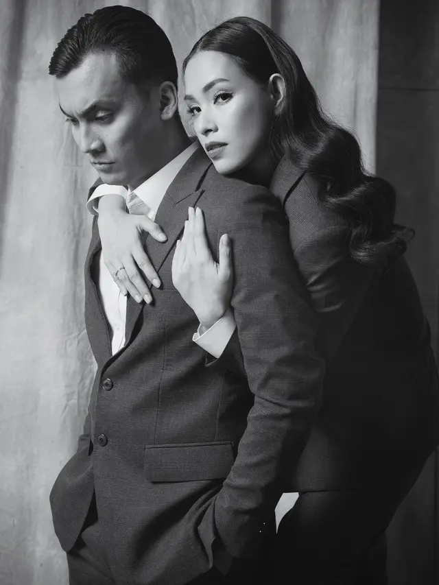 7 Pemotretan Keluarga Rendy Kjaernett dan Lady Nayoan Ini Tampil Kompak