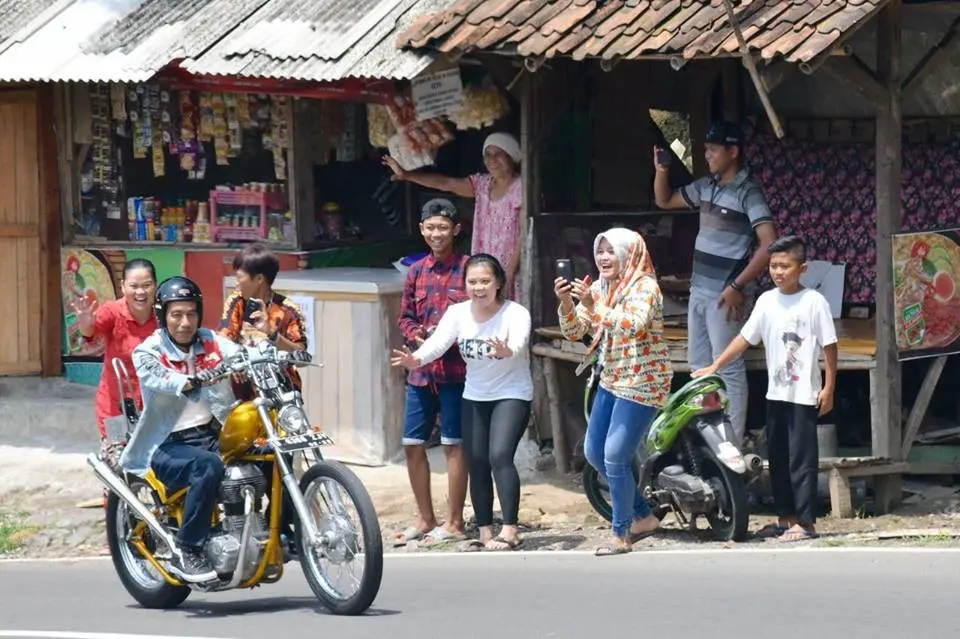 Meriahnya touring Jokowi. Dok: Katakita