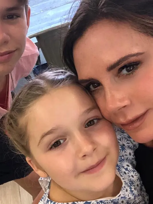 Victoria Beckham pun mengunggah beberapa video perayaan ulang tahun Harper di Instagram. (instagram/victoriabeckham)