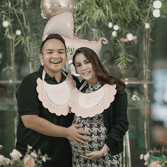 Baby Shower Serba Pink Momo Geisha Ungkap Jenis Kelamin Bayi Lifestyle Liputan6 Com
