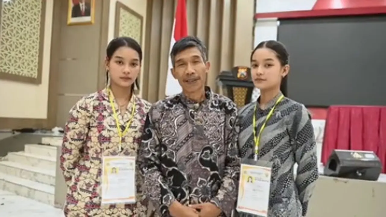 Gading Pengestu Anjar Pramesti (20) dan Kidung Pangestu Anjar Pramesti (20), dinyatakan lolos seleksi penerimaan Bintara Polri 2024. (Foto: Humas Polres Malang)