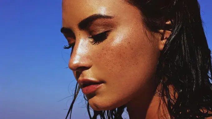 [Bintang] Demi Lovato