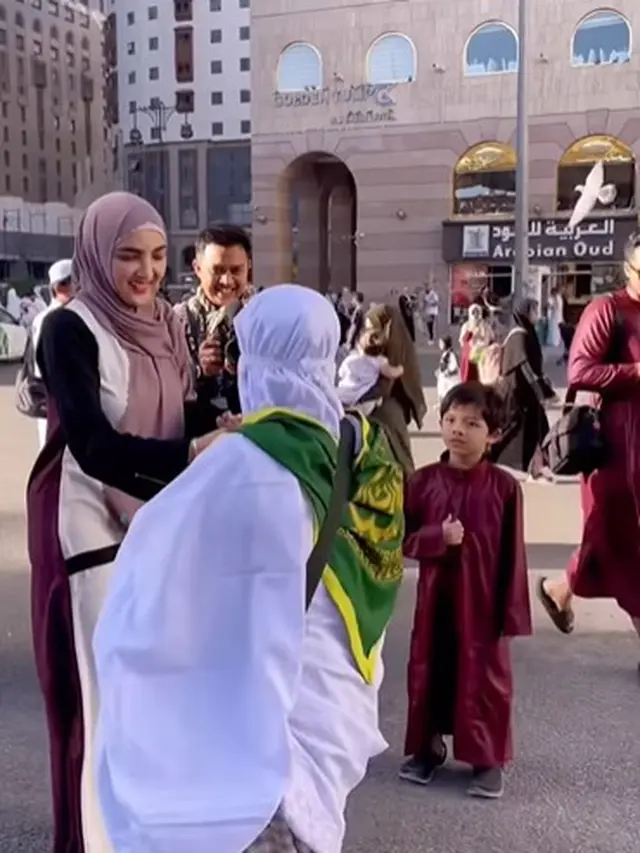 Ashanty jadi tukang foto (Instagram/ashanty_ash)