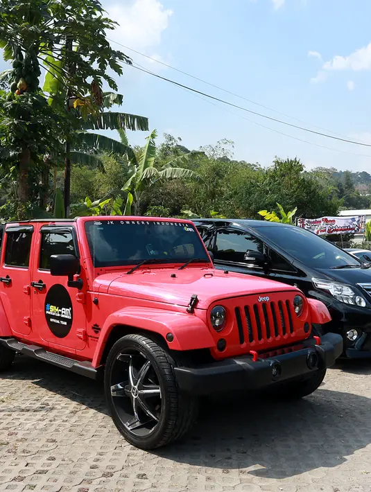 Bersyukur tak ada kendala yang ditemukan selama perjalanan. Semua peserta ‘touring’ tiba di Kota Kembang dengan selamat. (Deki Prayoga/Bintang.com)