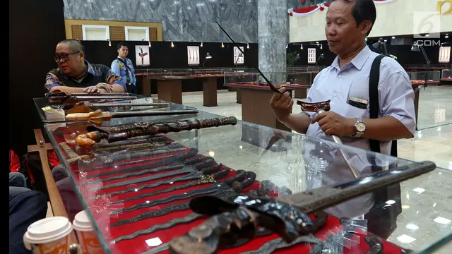 Pameran keris di gedung parlemen