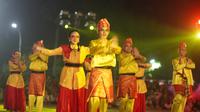 Kemendikbudristek sukses gelar malam puncak Festival Keris Siginjai di Graha Sinjai, Kantor Wali Kota Jambi pada Sabtu 3 Agustus 2024 menampilkan berbagai acara yang menarik. (Istimewa)
