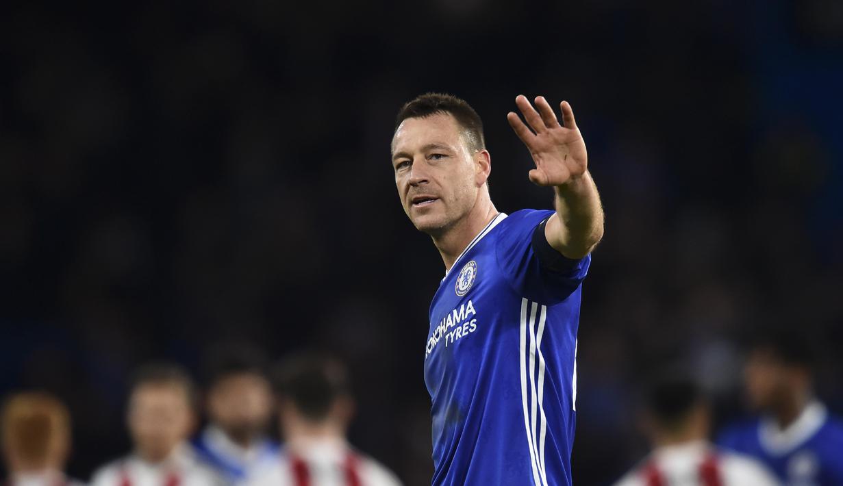 John Terry menjadi kapten Chelsea saat timnya berkunjung ke Indonesia tepatnya pada 25 Juli 2013 melawan Indonesian All-Star pada ajang Chelsea Asia Tour di Stadion Gelora Bung Karno, Jakarta. Chelsea menang telak 8-1. (AFP/Glyn Kirk)