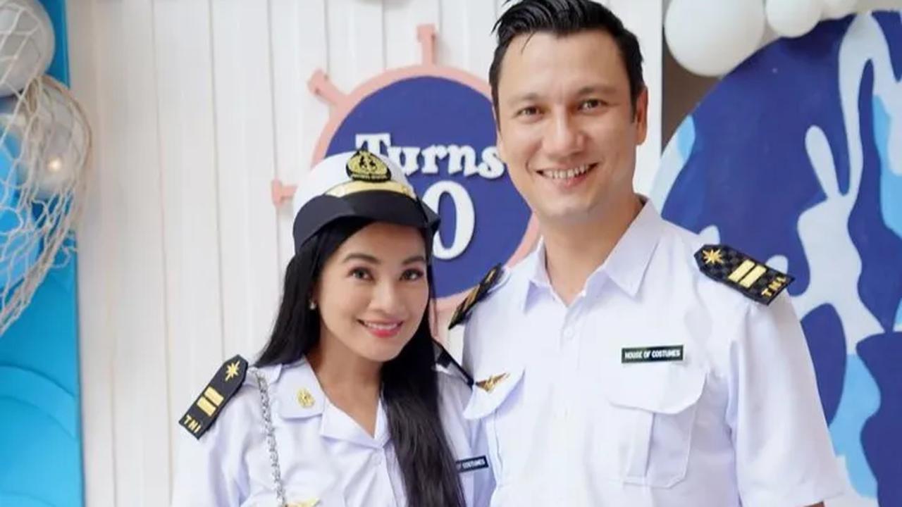 Penampilan Titi Kamal bikin salfok. Potretnya dipuji cantik dan awet muda.<br>