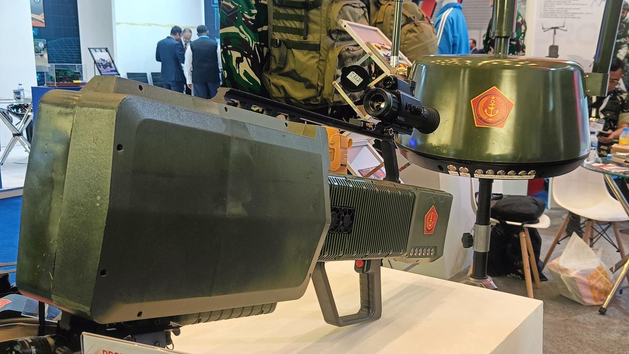 Senjata Anti-Drone Buatan TNI Jadi Sorotan di Indo Defence 2025