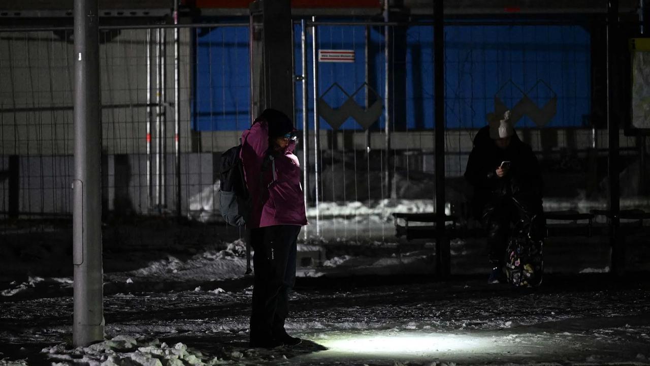 FOTO: Puluhan Ribu Warga Berlin Tanpa Pemanas di Tengah Musim Dingin Akibat Listrik Padam